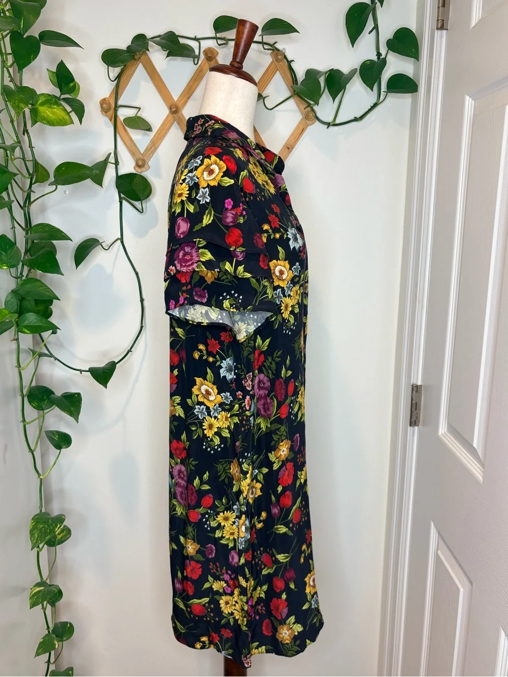 ALICE & OLIVIA Western Floral Silk Dress - Picture 5 of 9